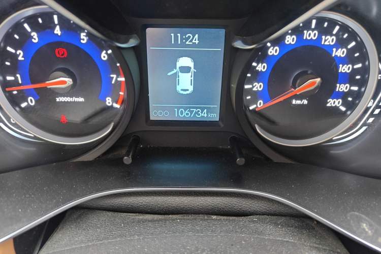 Used BAIC Senova X35 2016 1.5L Manual Luxury Edition Odometer Close Up