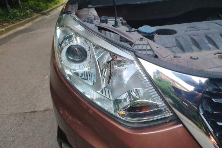 Used BAIC Senova X35 2016 1.5L Manual Luxury Edition Right Front Headlight