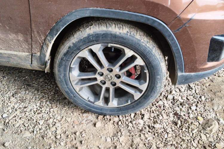 Used BAIC Senova X35 2016 1.5L Manual Luxury Edition Right Front Wheel Hub
