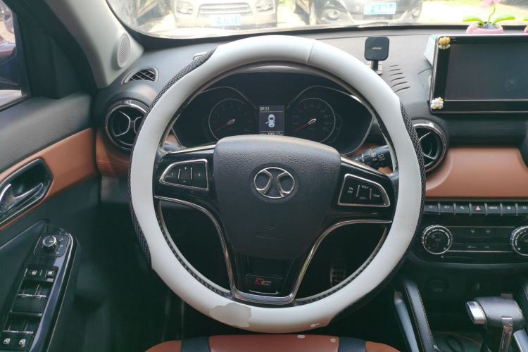 Used BAIC Senova X35 2016 1.5L Automatic Luxury Edition Steering Wheel