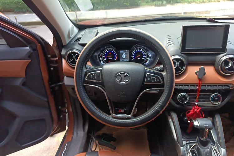 Used BAIC Senova X35 2016 1.5L Automatic Luxury Edition Steering Wheel