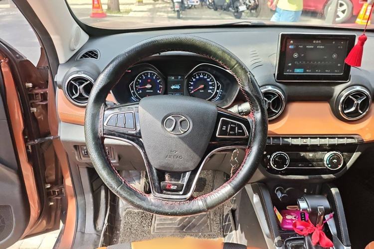 Used BAIC Senova X35 2016 1.5L Automatic Luxury Edition Steering Wheel