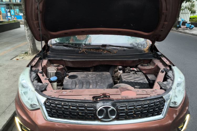 Used BAIC Senova X35 2016 1.5L Manual Luxury Edition Engine Bay