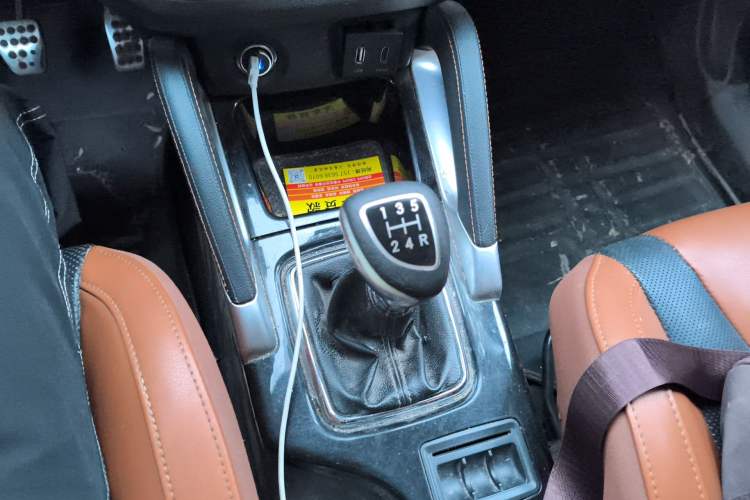 Used BAIC Senova X35 2016 1.5L Manual Luxury Edition Gear Lever