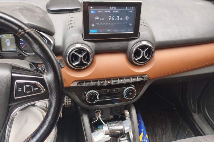 Used BAIC Senova X35 2016 1.5L Automatic Prestige Edition Audio And AC Panel
