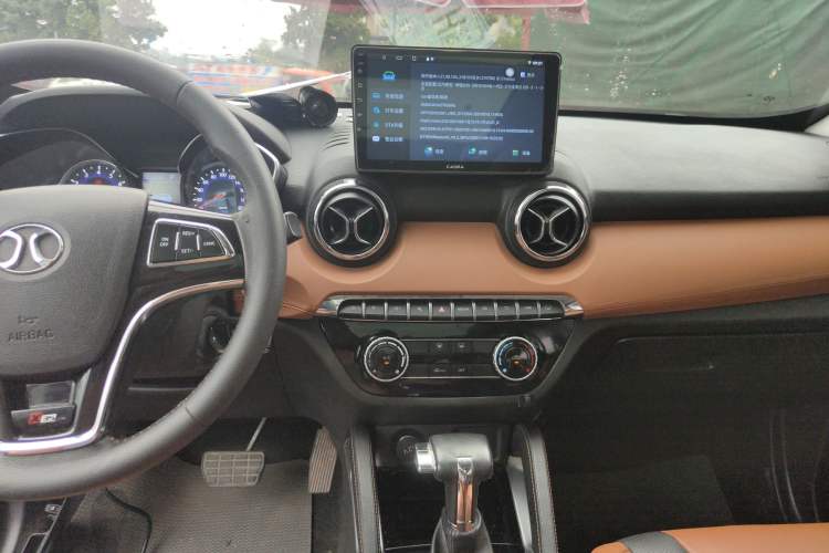 Used BAIC Senova X35 2016 1.5L Automatic Luxury Edition Audio And AC Panel