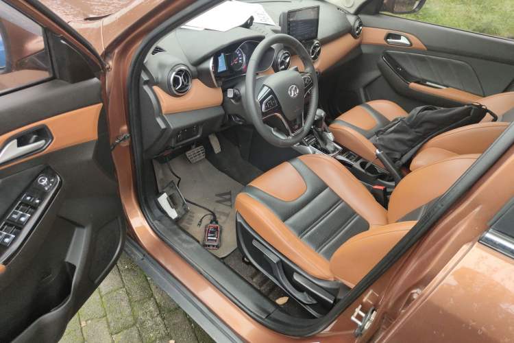 Used BAIC Senova X35 2016 1.5L Automatic Luxury Edition Driver Seat