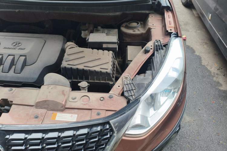 Used BAIC Senova X35 2016 1.5L Automatic Prestige Edition Engine Bay Left