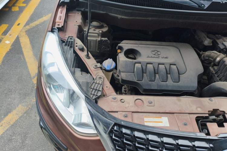 Used BAIC Senova X35 2016 1.5L Automatic Prestige Edition Engine Bay Right
