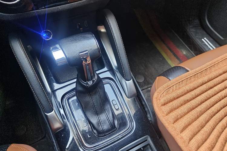 Used BAIC Senova X35 2016 1.5L Automatic Luxury Edition Gear Lever