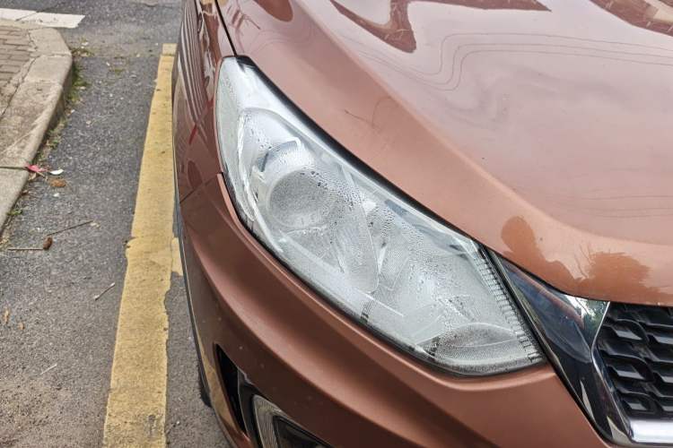 Used BAIC Senova X35 2016 1.5L Automatic Luxury Edition Right Front Headlight