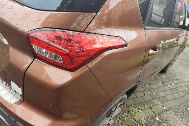 Used BAIC Senova X35 2016 1.5L Automatic Luxury Edition Right Rear Taillight