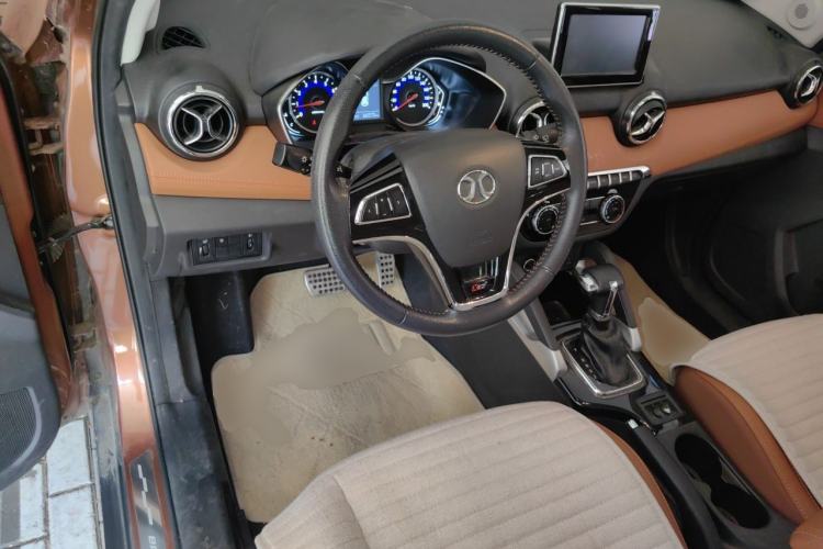 Used BAIC Senova X35 2016 1.5L Automatic Luxury Edition Steering Wheel