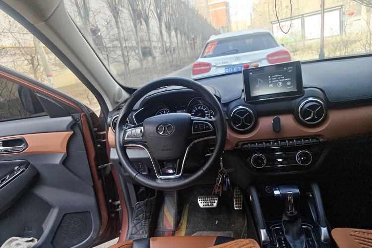 Used BAIC Senova X35 2016 1.5L Automatic Luxury Edition Steering Wheel