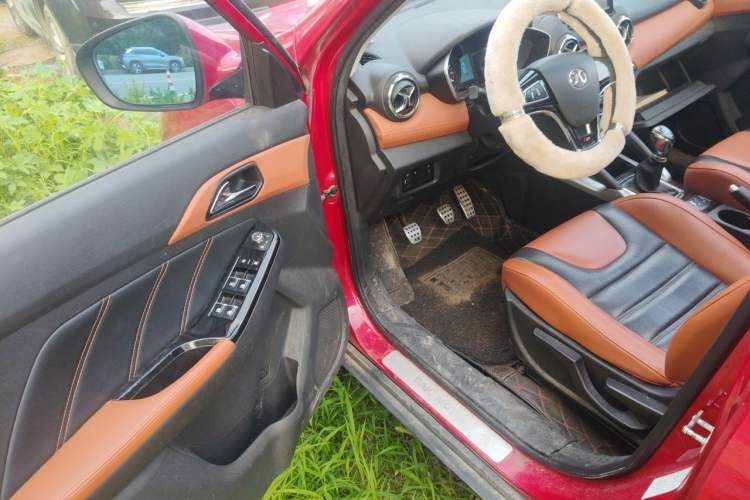 Used BAIC Senova X35 2016 1.5L Manual Luxury Edition Driver Seat