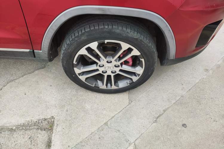 Used BAIC Senova X35 2016 1.5L Manual Luxury Edition Right Front Wheel Hub