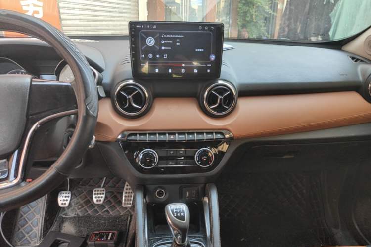 Used BAIC Senova X35 2016 1.5L Manual Luxury Edition Audio And AC Panel