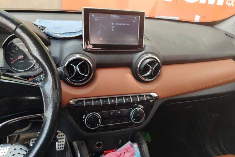 Used BAIC Senova X35 2016 1.5L Manual Luxury Edition Audio And AC Panel