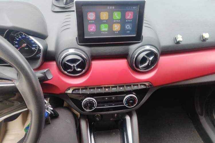 Used BAIC Senova X35 2016 1.5L Manual Elite Edition Audio And AC Panel