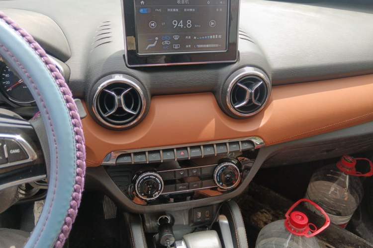 Used BAIC Senova X35 2016 1.5L Automatic Luxury Edition Audio And AC Panel
