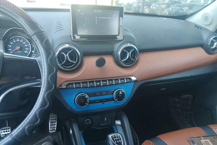 Used BAIC Senova X35 2016 1.5L Manual Luxury Edition Audio And AC Panel