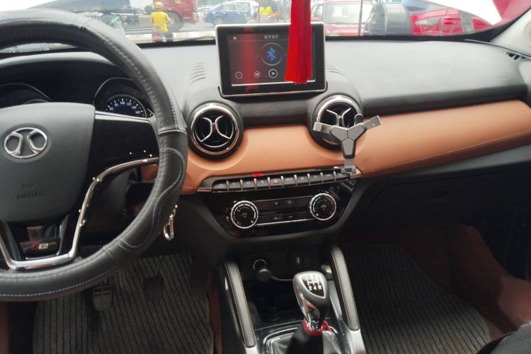 Used BAIC Senova X35 2016 1.5L Manual Luxury Edition Audio And AC Panel