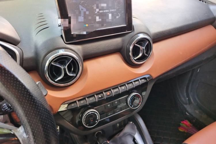 Used BAIC Senova X35 2016 1.5L Manual Luxury Edition Audio And AC Panel