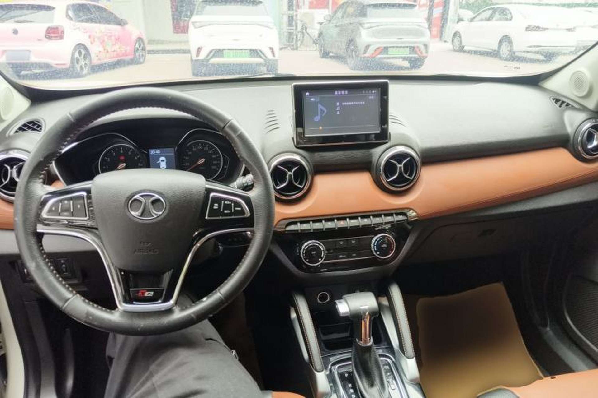 Used BAIC Senova X35 2016 1.5L Automatic Luxury Edition Center Console