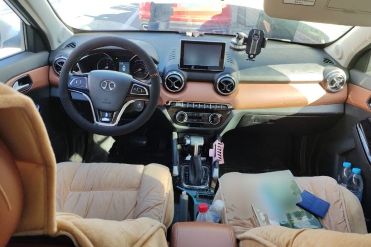 Used BAIC Senova X35 2016 1.5L Automatic Luxury Edition Center Console