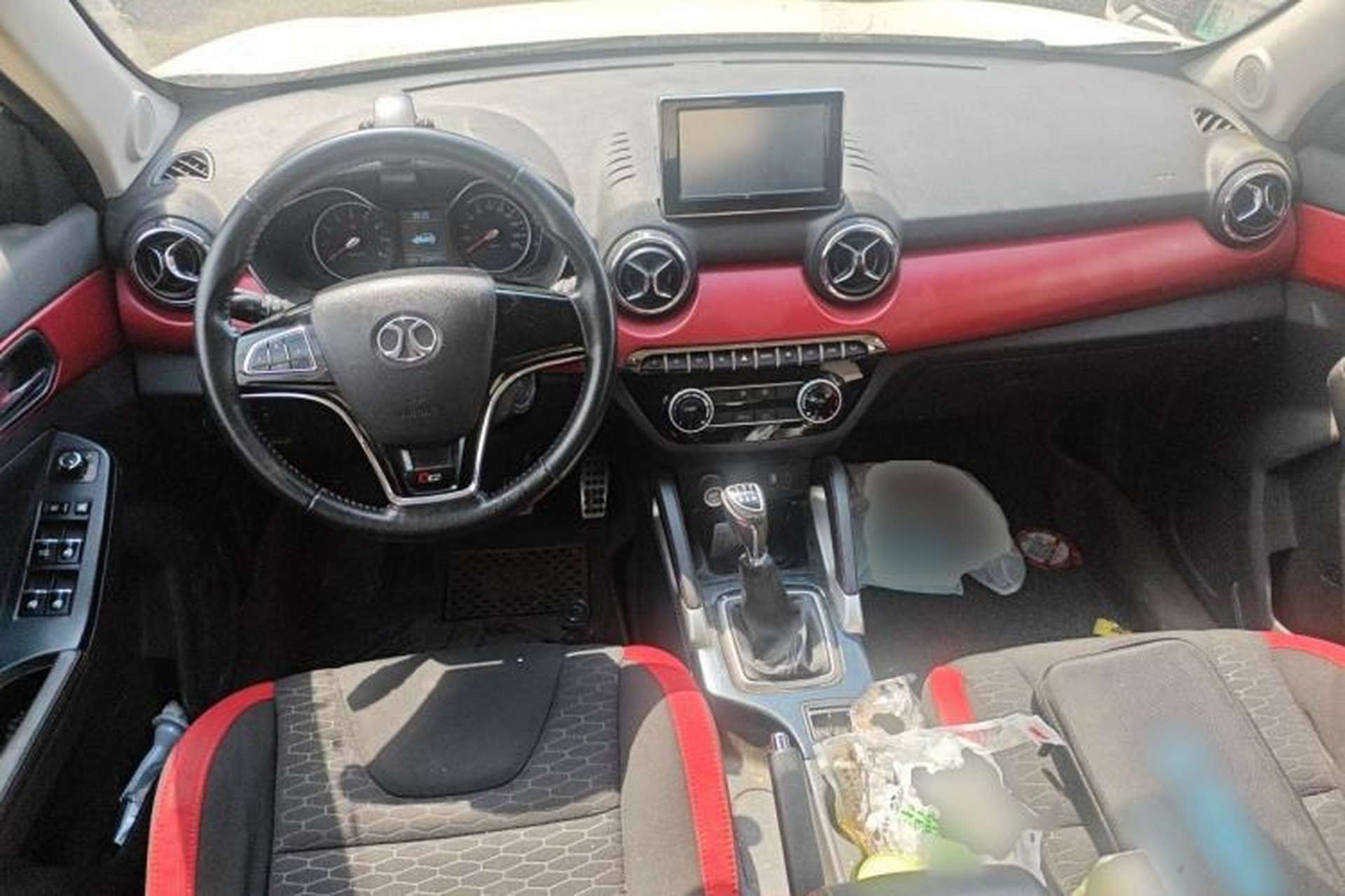Used BAIC Senova X35 2016 1.5L Manual Elite Edition Center Console