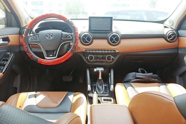 Used BAIC Senova X35 2016 1.5L Automatic Luxury Edition Center Console