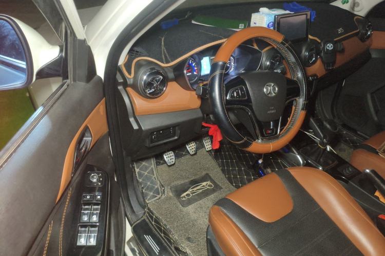 Used BAIC Senova X35 2016 1.5L Manual Luxury Edition Driver Seat