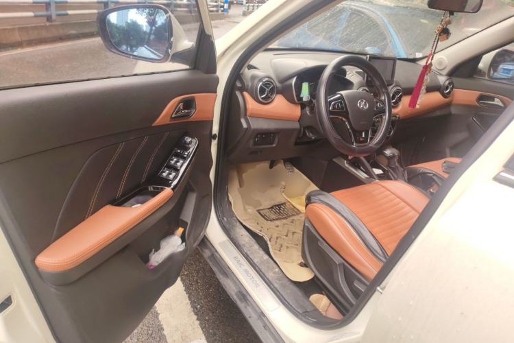 Used BAIC Senova X35 2016 1.5L Automatic Luxury Edition Driver Seat