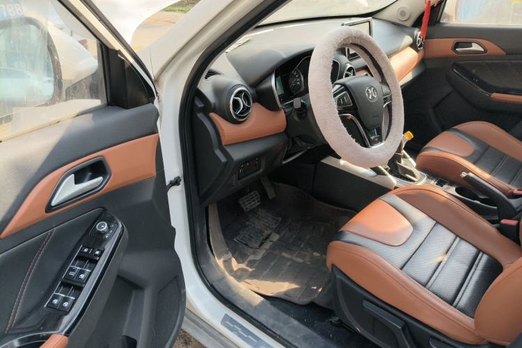 Used BAIC Senova X35 2016 1.5L Automatic Luxury Edition Driver Seat