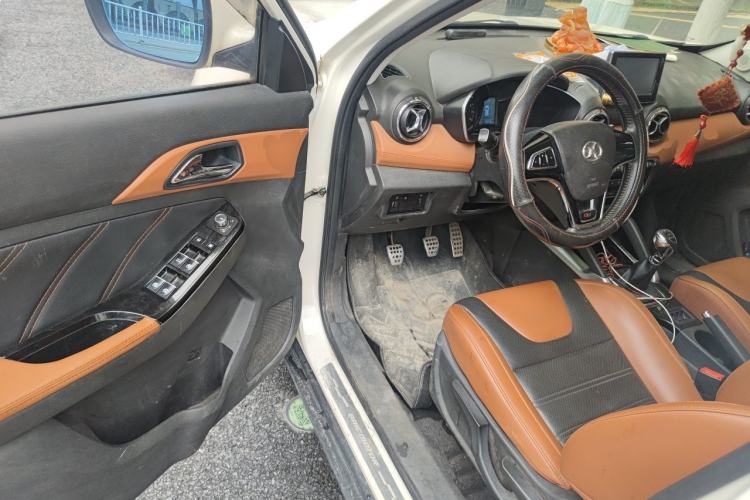Used BAIC Senova X35 2016 1.5L Manual Luxury Edition Driver Seat