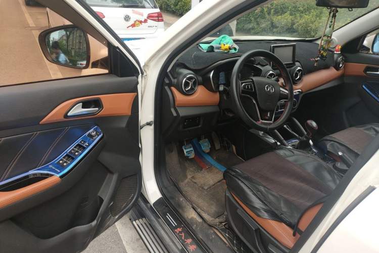 Used BAIC Senova X35 2016 1.5L Manual Luxury Edition Driver Seat