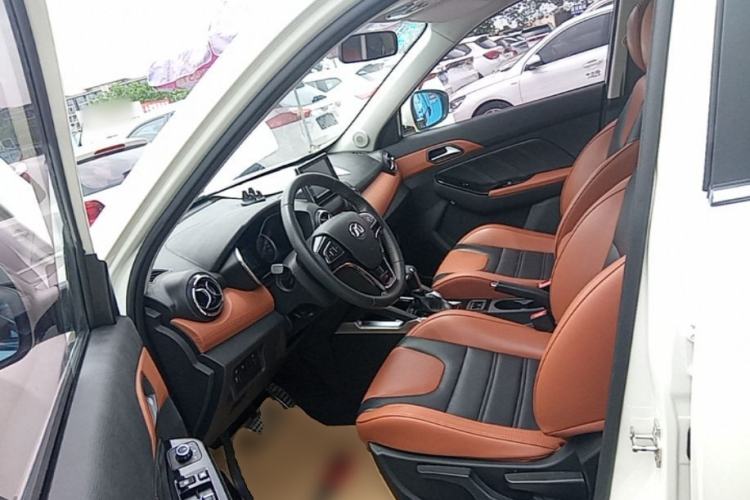 Used BAIC Senova X35 2016 1.5L Automatic Luxury Edition Driver Seat