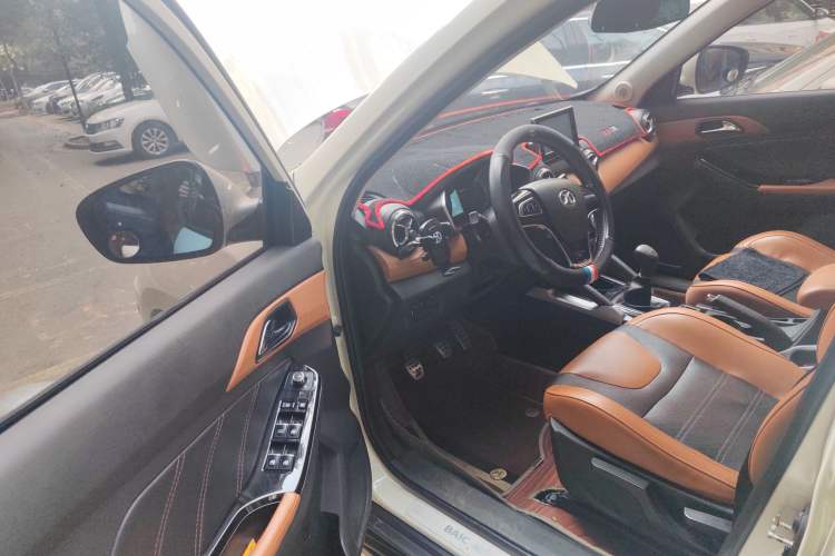 Used BAIC Senova X35 2016 1.5L Manual Luxury Edition Driver Seat