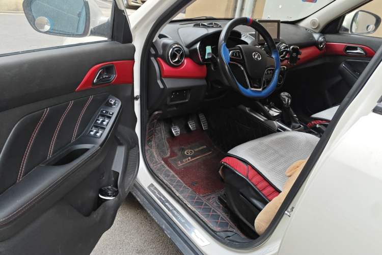 Used BAIC Senova X35 2016 1.5L Manual Elite Edition Driver Seat