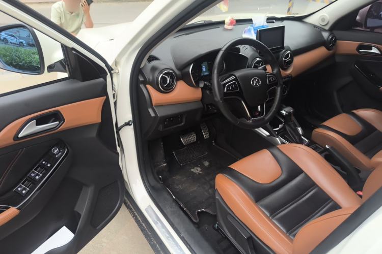 Used BAIC Senova X35 2016 1.5L Automatic Luxury Edition Driver Seat