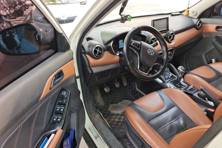 Used BAIC Senova X35 2016 1.5L Manual Luxury Edition Driver Seat