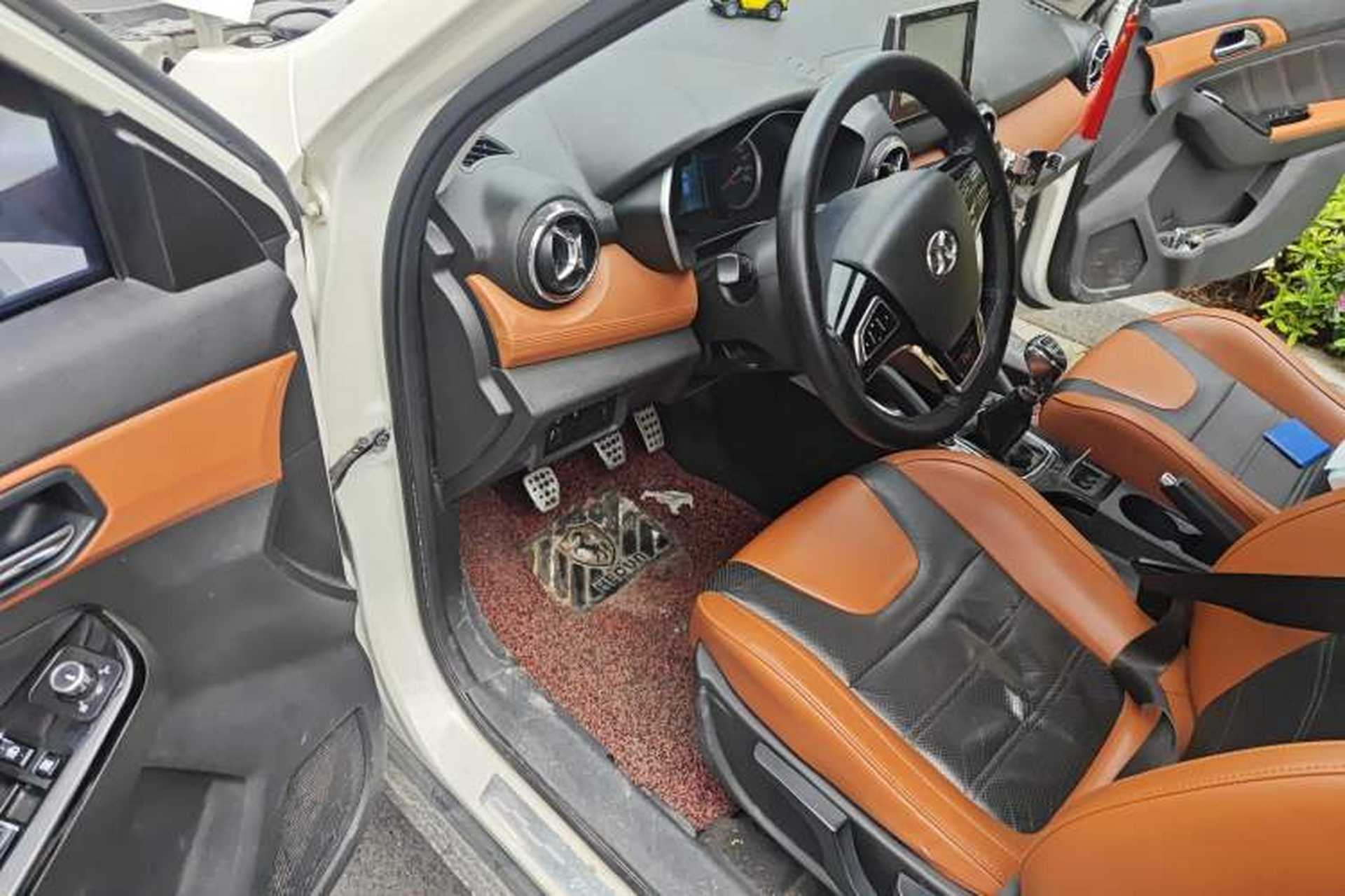 Used BAIC Senova X35 2016 1.5L Manual Luxury Edition Driver Seat