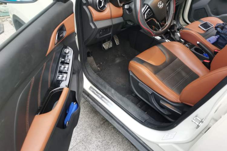 Used BAIC Senova X35 2016 1.5L Automatic Prestige Edition Driver Seat