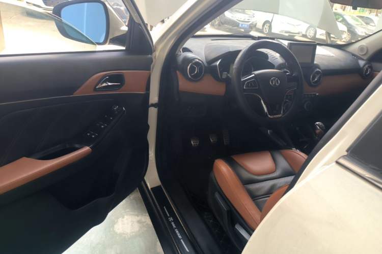 Used BAIC Senova X35 2016 1.5L Manual Luxury Edition Driver Seat