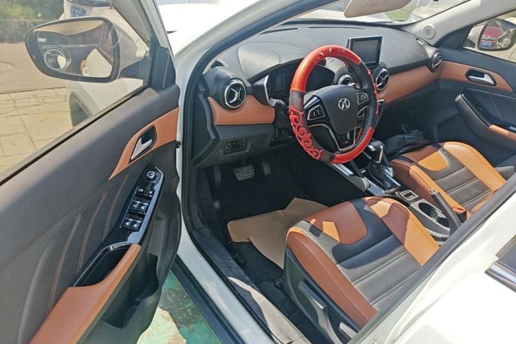 Used BAIC Senova X35 2016 1.5L Automatic Luxury Edition Driver Seat