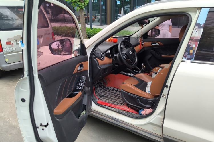 Used BAIC Senova X35 2016 1.5L Manual Luxury Edition Driver Seat