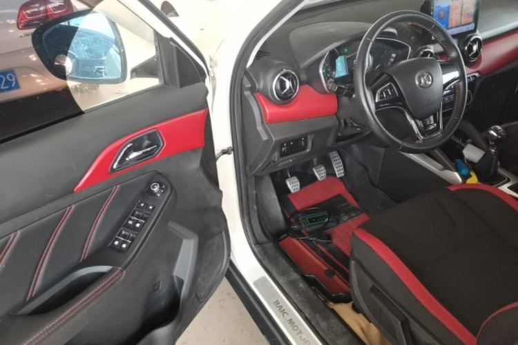 Used BAIC Senova X35 2016 1.5L Manual Elite Edition Driver Seat
