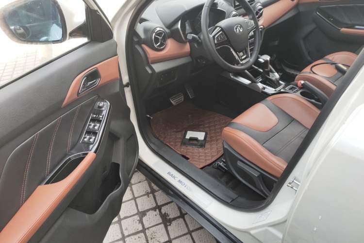 Used BAIC Senova X35 2016 1.5L Automatic Luxury Edition Driver Seat