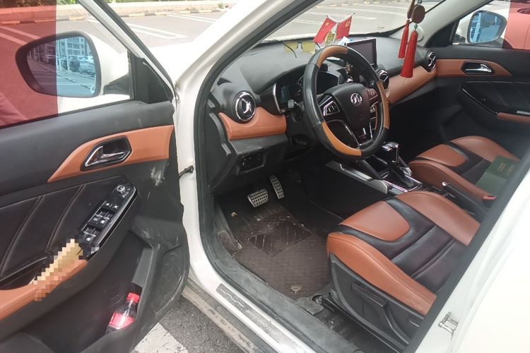 Used BAIC Senova X35 2016 1.5L Automatic Luxury Edition Driver Seat