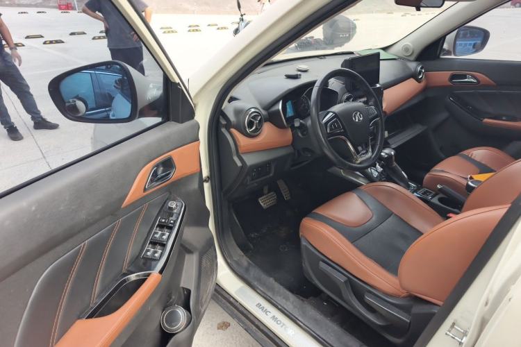 Used BAIC Senova X35 2016 1.5L Automatic Luxury Edition Driver Seat